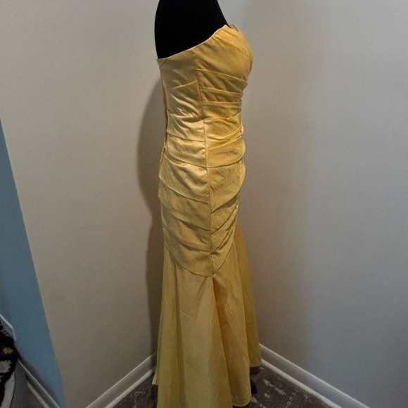 ALEXIA DESIGNS Yellow Long Ruched Strapless Tafetta Prom Formal Dress Small/6 - Picture 2 of 7